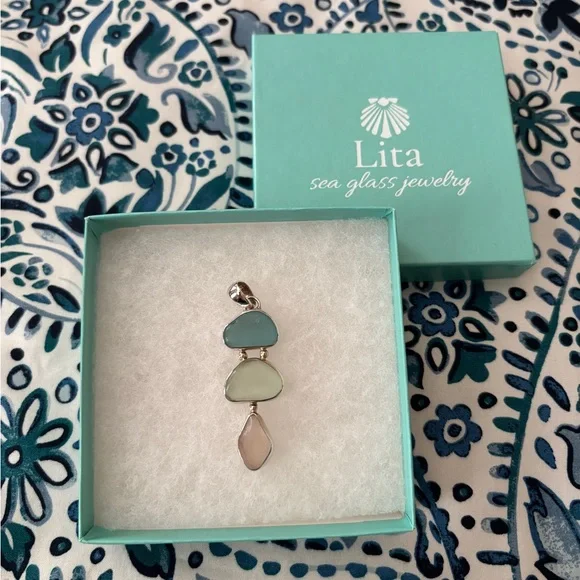 Lita Sea Glass Jewelry Three Tiered Necklace Pendant - Picture 2 of 2